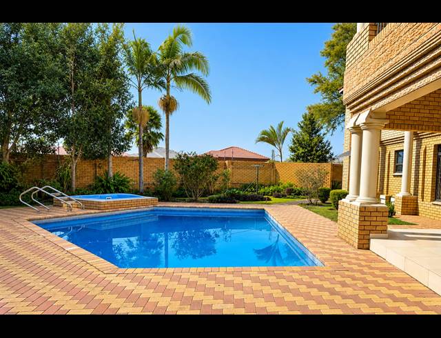 8 BEDROOM HOUSE FOR SALE IN BENDOR